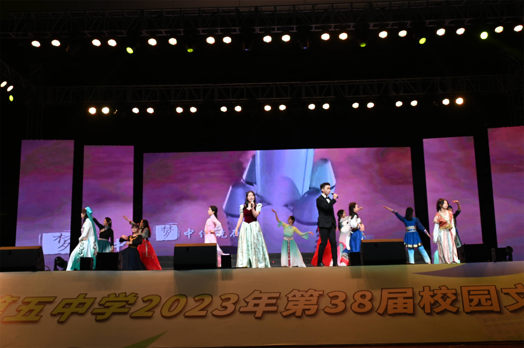 15、相親相愛(ài).jpg